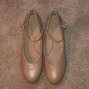 size 9 character shoes